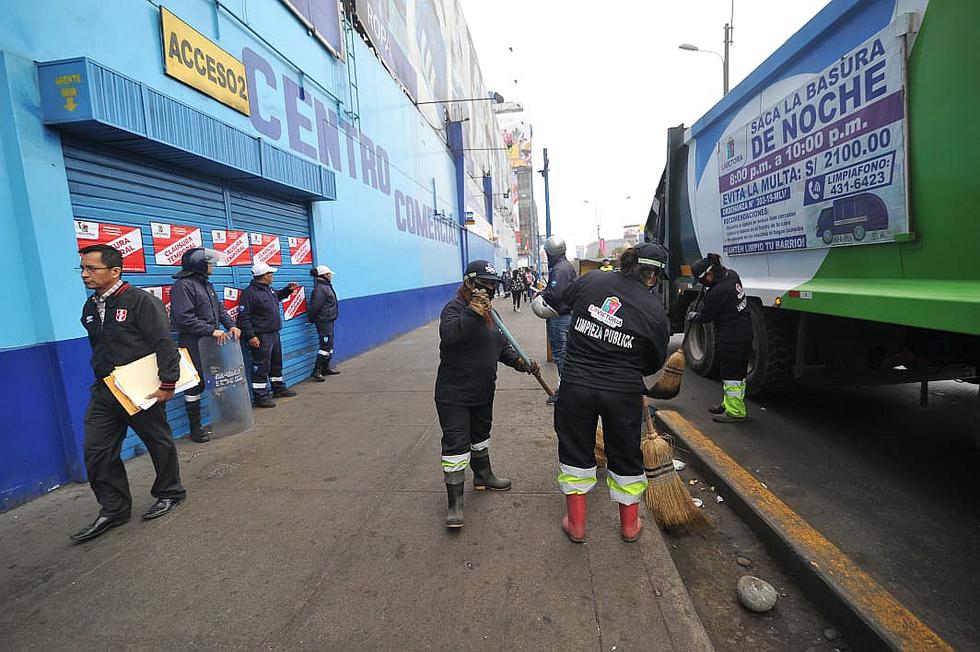 Centro comercial Polvos Azules fue clausurado por "riesgo inminente"