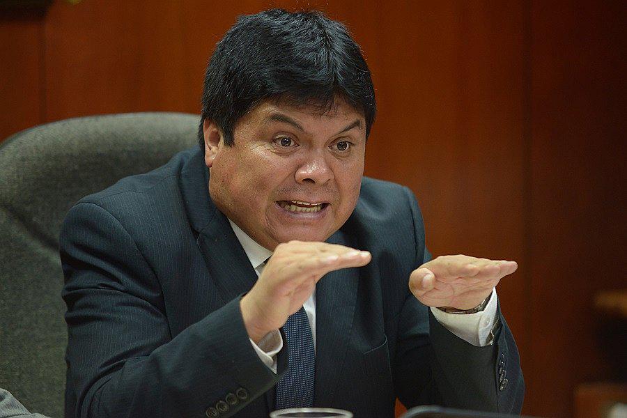 'Avenger' Clayton Galván retira proyecto sobre colegiatura de periodistas (VIDEO) 