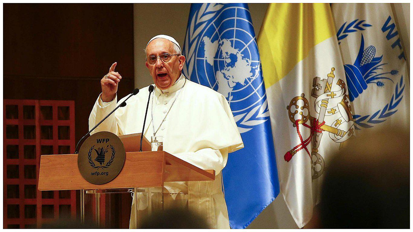 Papa Francisco denuncia trabas en lucha contra el hambre mientras las armas circulan