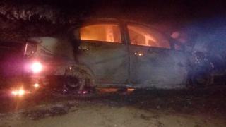 Chiclayo: Vehículo se incendió y tres personas estuvieron cerca de morir calcinadas
