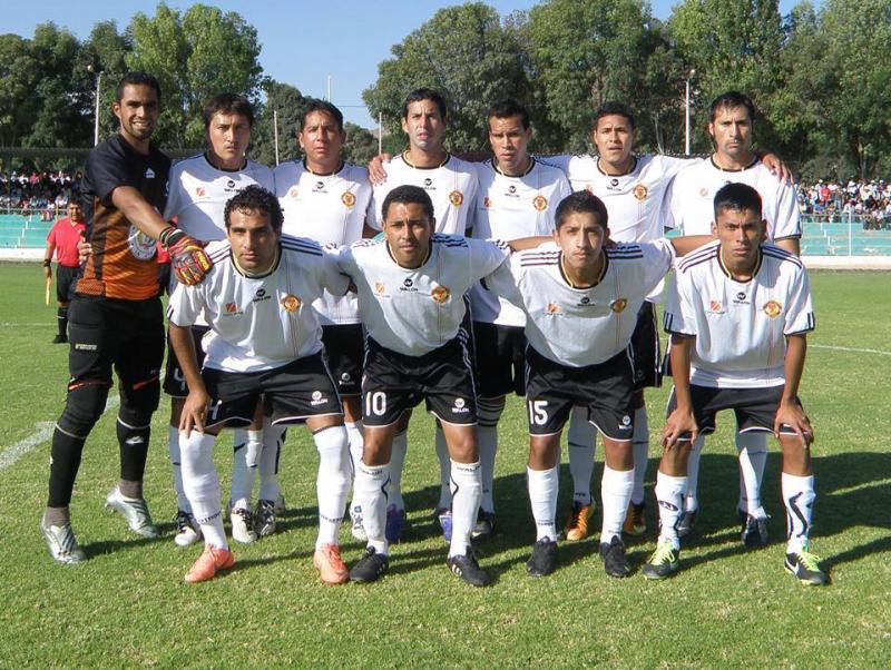 saetas goleó y encantó