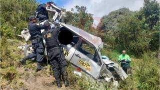 Huancayo: Por lluvia camioneta con familia a bordo se despista, cae a un abismo y dos mueren (FOTOS)