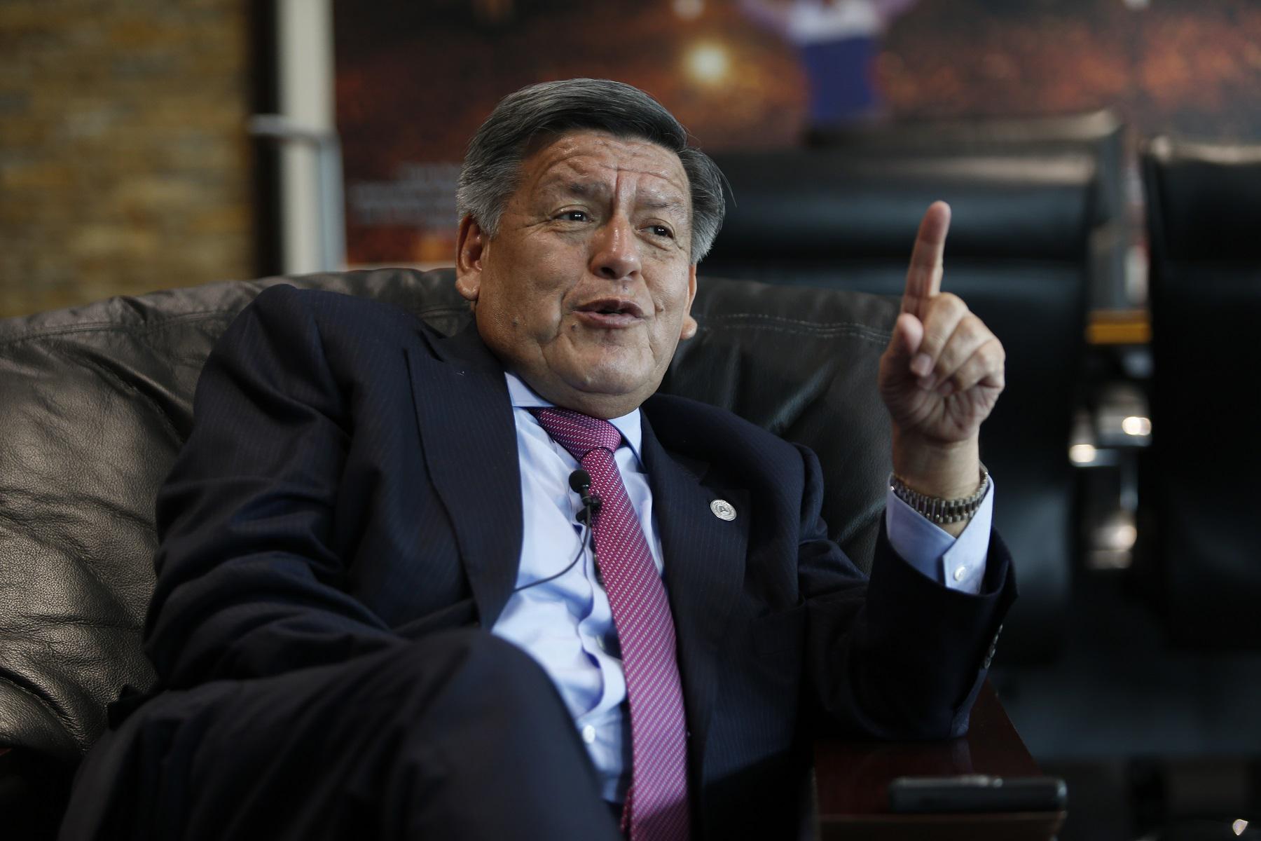 César Acuña dice ser el candidato de las regiones para la presidencia de la República