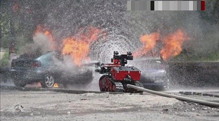 El robot que ayudó a apagar el fuego en la Catedral de Notre Dame de París