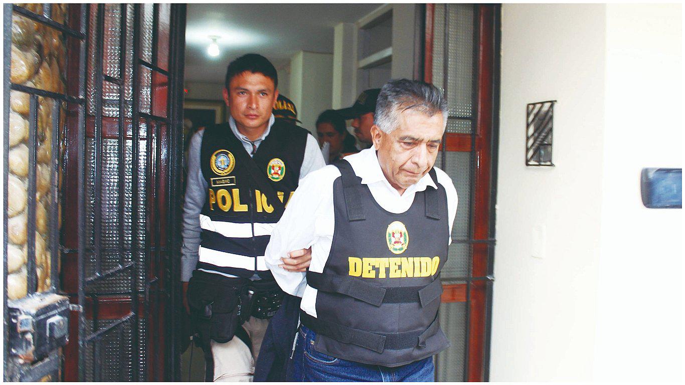 Cornejo, exregidores y exfuncionarios tenían planeado fugar del país 