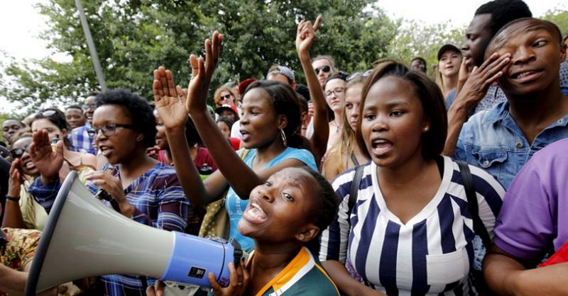 ​Sudáfrica: Ofrecen becas para jóvenes que sean vírgenes