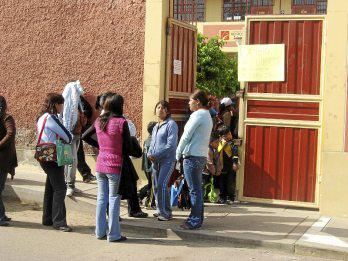Padres de familia toman centro educativo inicial