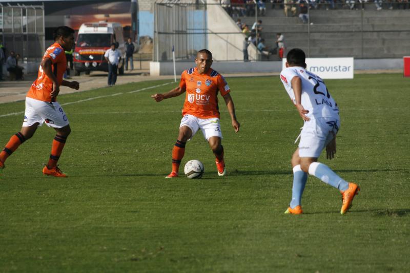 Johan Sotil: "Pese a la altura, tenemos que ganar"