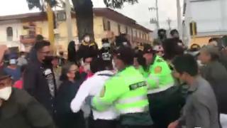Policía interviene a grupo que se resiste a uso de mascarillas en Huancayo (VIDEO)
