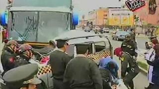 Taxista muere impactado por dos buses interprovinciales