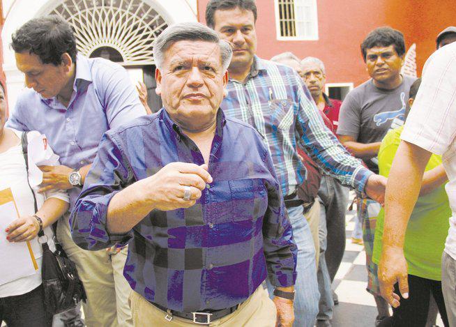 César Acuña anuncia a Marisol Espinoza como su flamante jale y busca a Lay