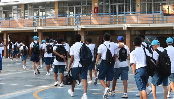 Ministerio de Educación explica que la identificación y destitución de estos docentes y trabajadores administrativos de los colegios se da para enfrentar la violencia sexual.