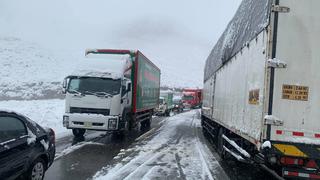 Cierran Carretera Central debido a intensa nevada y accidentes