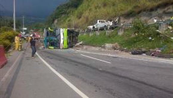 Accidente en Colombia deja 7 muertos y 28 heridos
