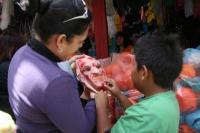 ¡Cuidado! Dulces 'bambas' y máscaras tóxicas invaden Lima