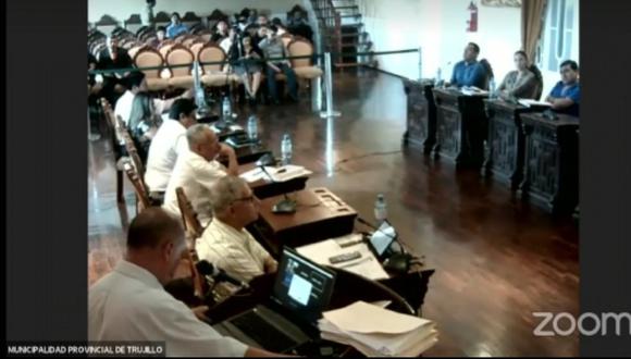 El alcalde de la ciudad ofendió a regidor Jorge Vásquez durante la sesión de concejo realizada ayer.  La autoridad no soportó crítica del regidor de las filas de Alianza para el Progreso.