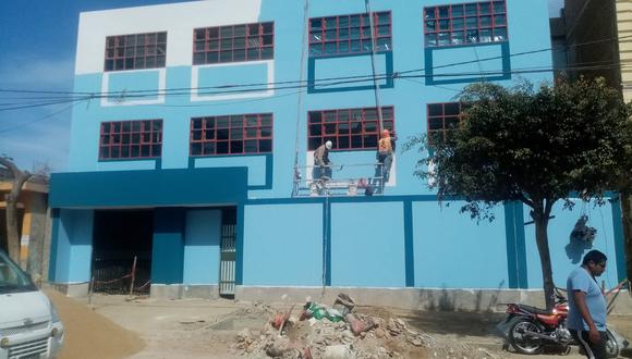 Lamentan que no se haya dado un mejor diseño a la fachada de colegio ubicado en pleno centro de Chiclayo.