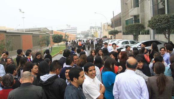 Peruanos participaron en Simulacro Nacional de Sismo y Tsunami