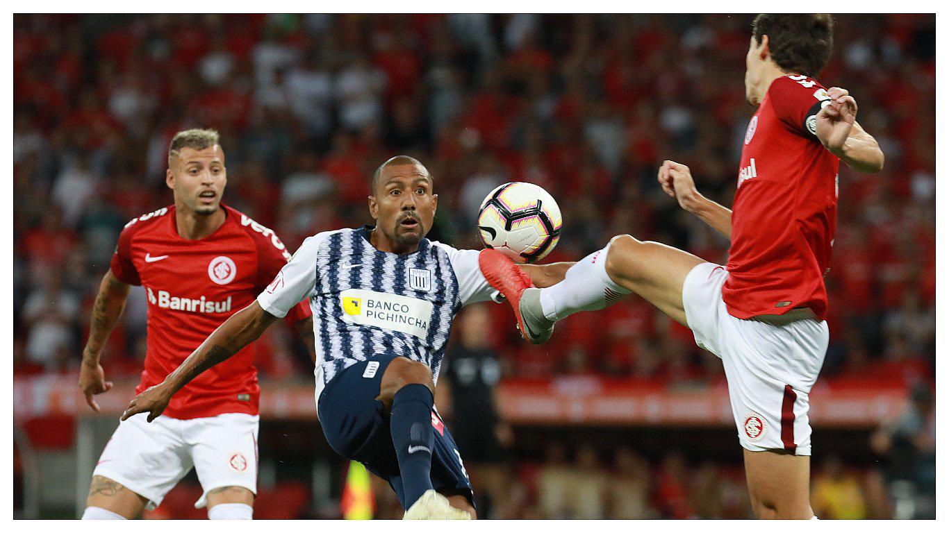 Alianza Lima cayó 2-0 con Internacional en Brasil por la Copa Libertadores (VIDEO)