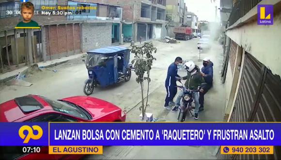Motociclista se salvó de ser asaltado luego que lanzaran bolsa de cemento a 'raqueteros' en El Agustino. Foto: captura Latina