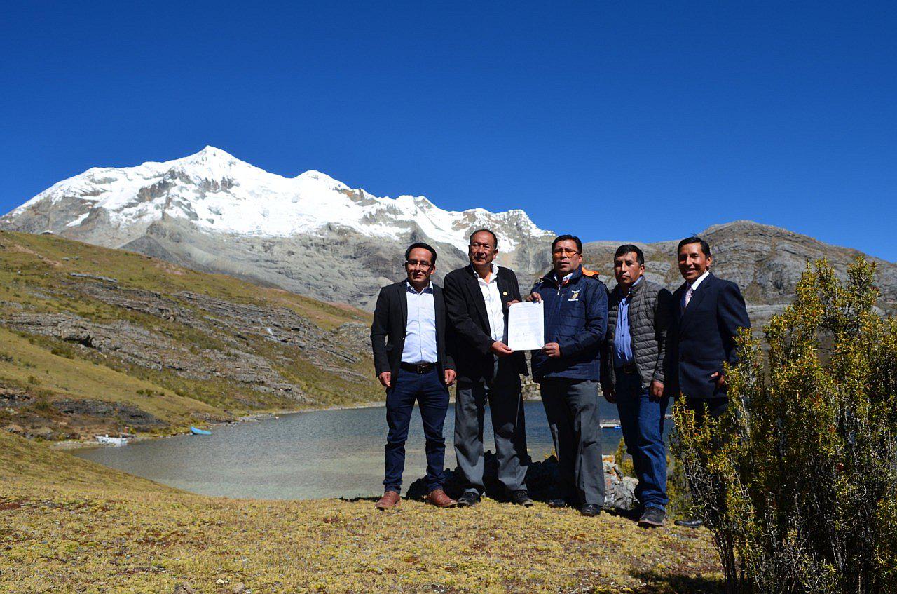 ​Firman acta ambiental a los pies del nevado Tunsho a 5720 msnm