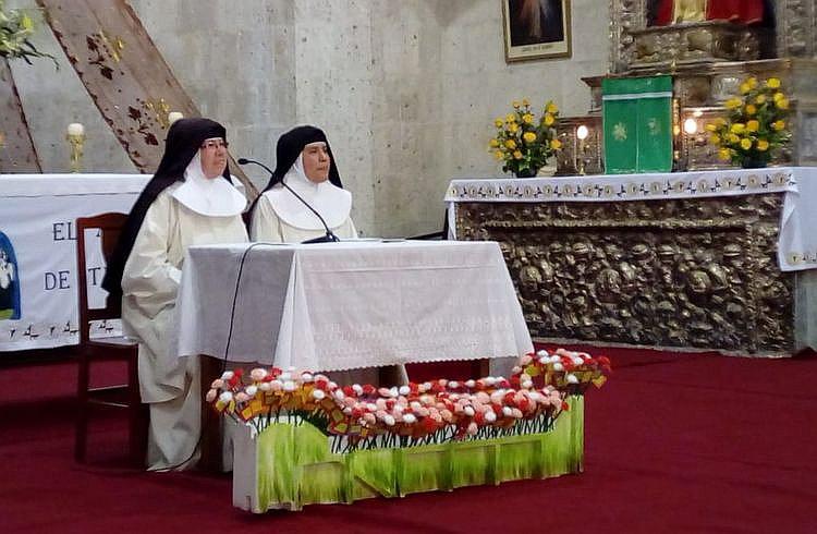 Santa Rosa: 15 monjas de clausura oran para poner fin a la corrupción (VIDEO)