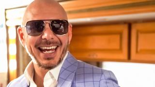 Pitbull actuará junto a personal de emergencia en los Latin Grammy