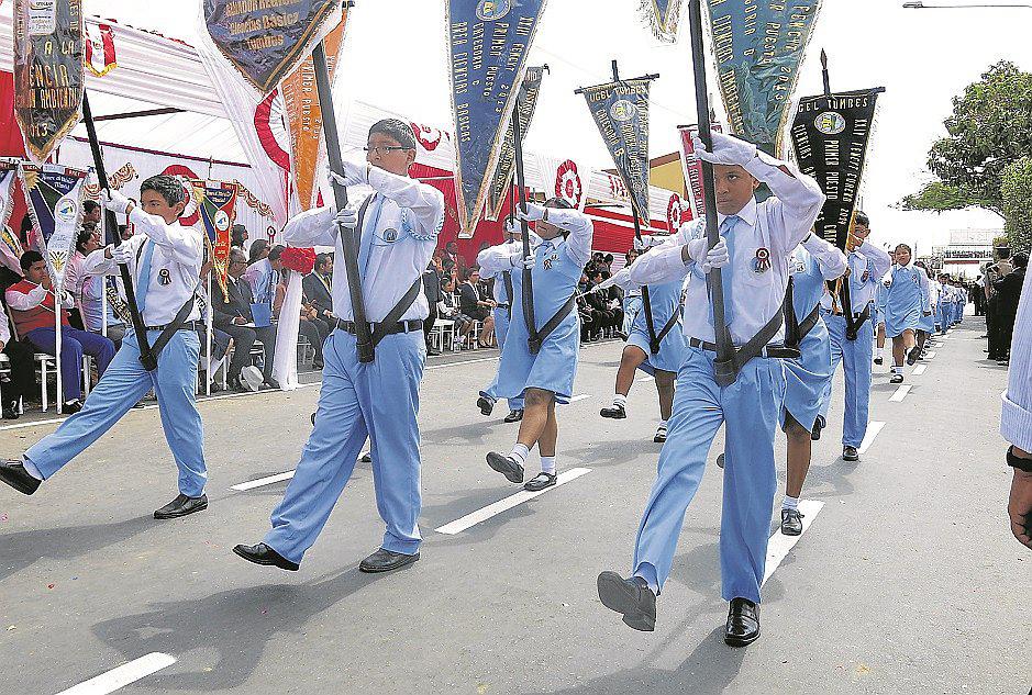 Tumbes: Escolares demuestran su amor al Perú en desfile por Fiestas Patrias