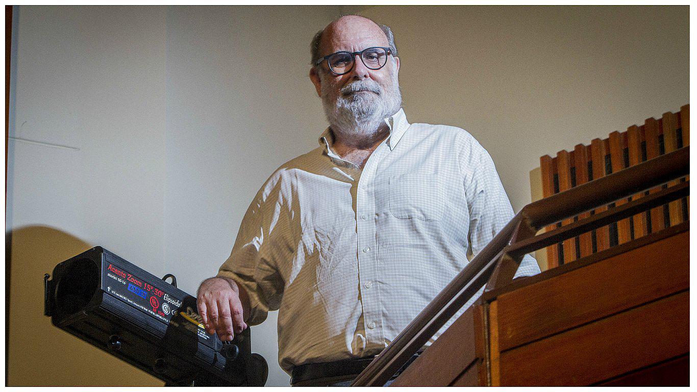 Alberto Ísola: “El boom teatral fue solo un espejismo”