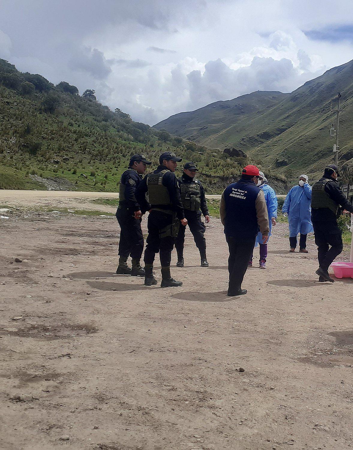 Director de salud insta a que cierren carreteras