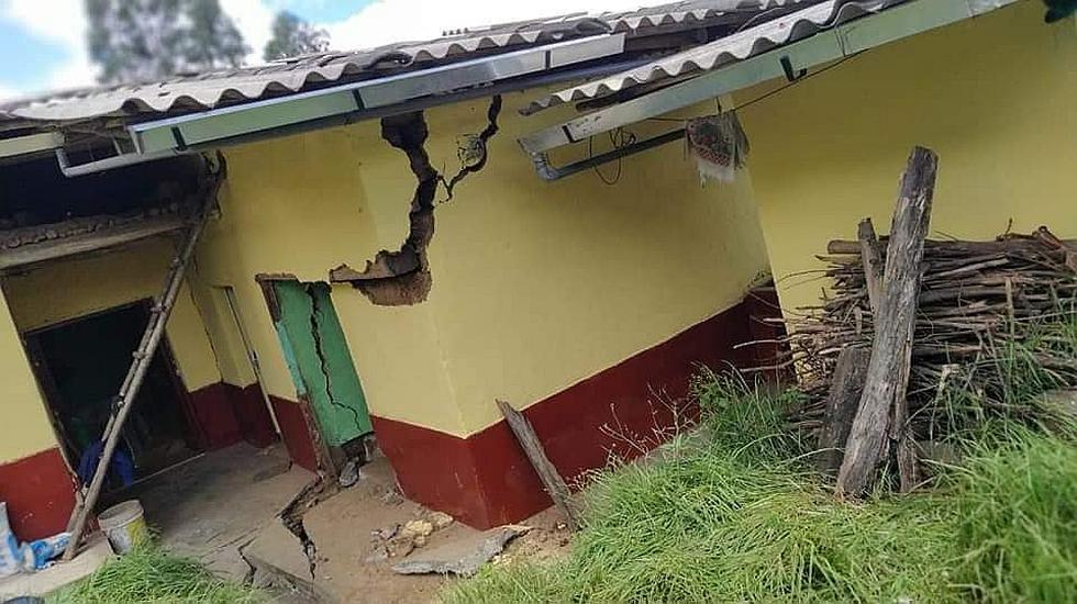 Familias piden ayuda ante hundimiento del suelo en Usquil 