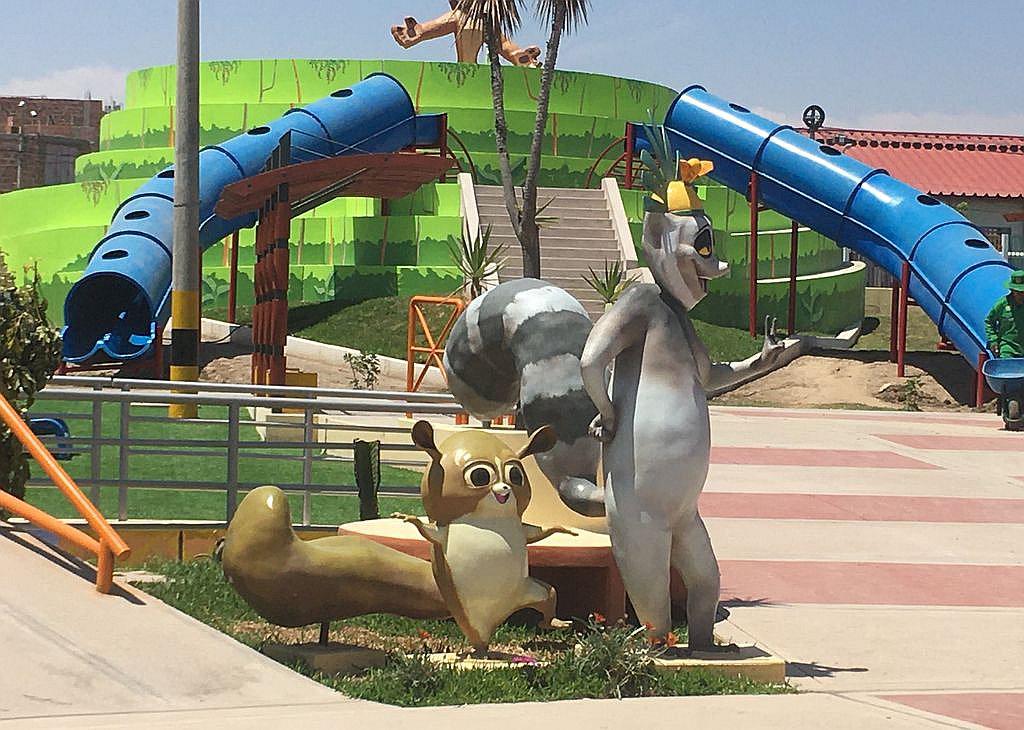 “Usan personajes de película infantil sin permiso en parque”