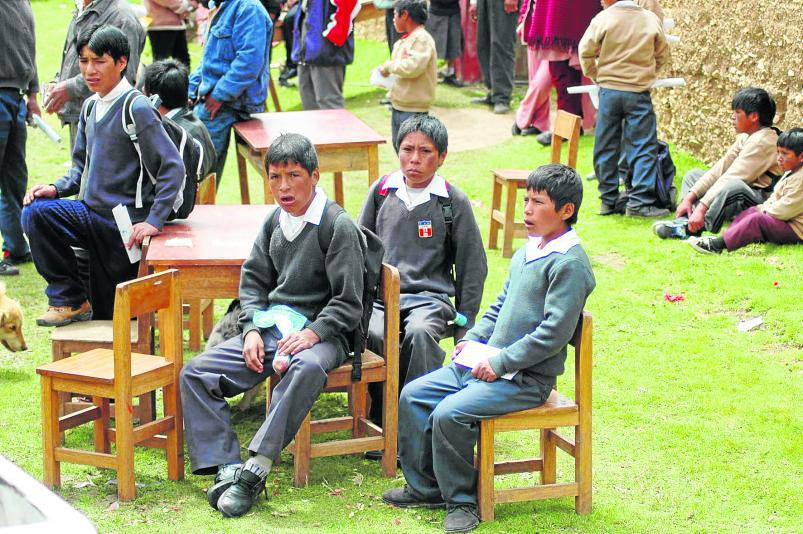 200 alumnos tendrán tutores en proyecto piloto de educación