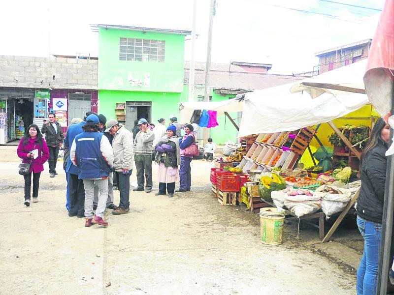 Comerciantes aceptan reubicación a otro sector 