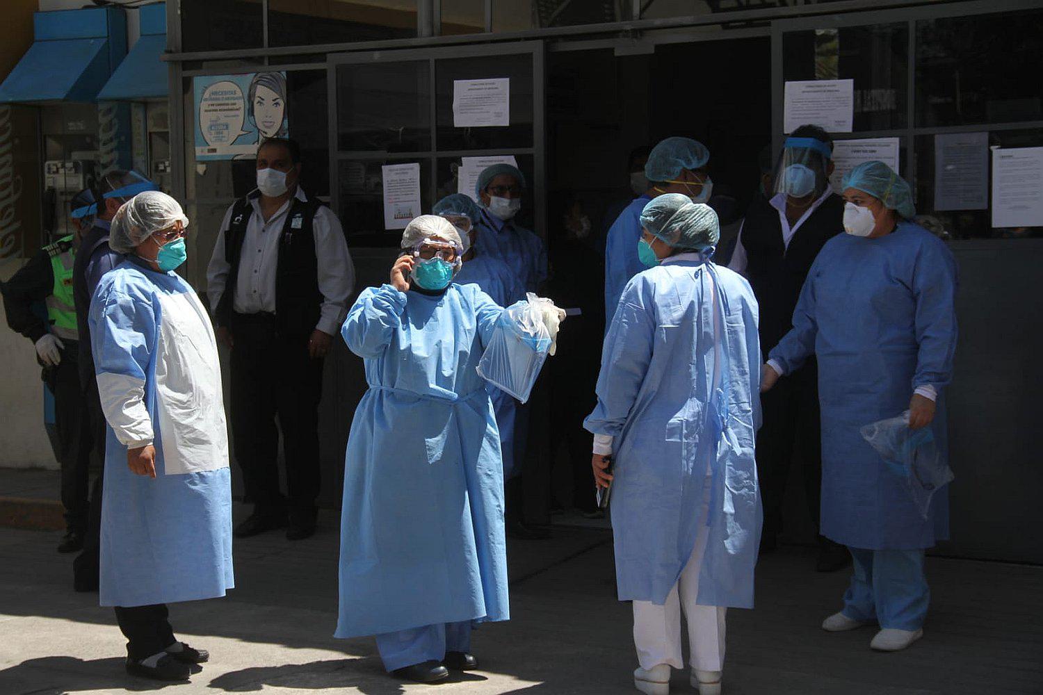 ​Suspenden atención en hospital Honorio Delgado por caso de COVID-19