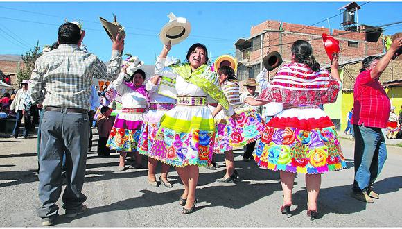 ​El 80% de turistas que arriban a la región son atraídos por la fiesta del Santiago 