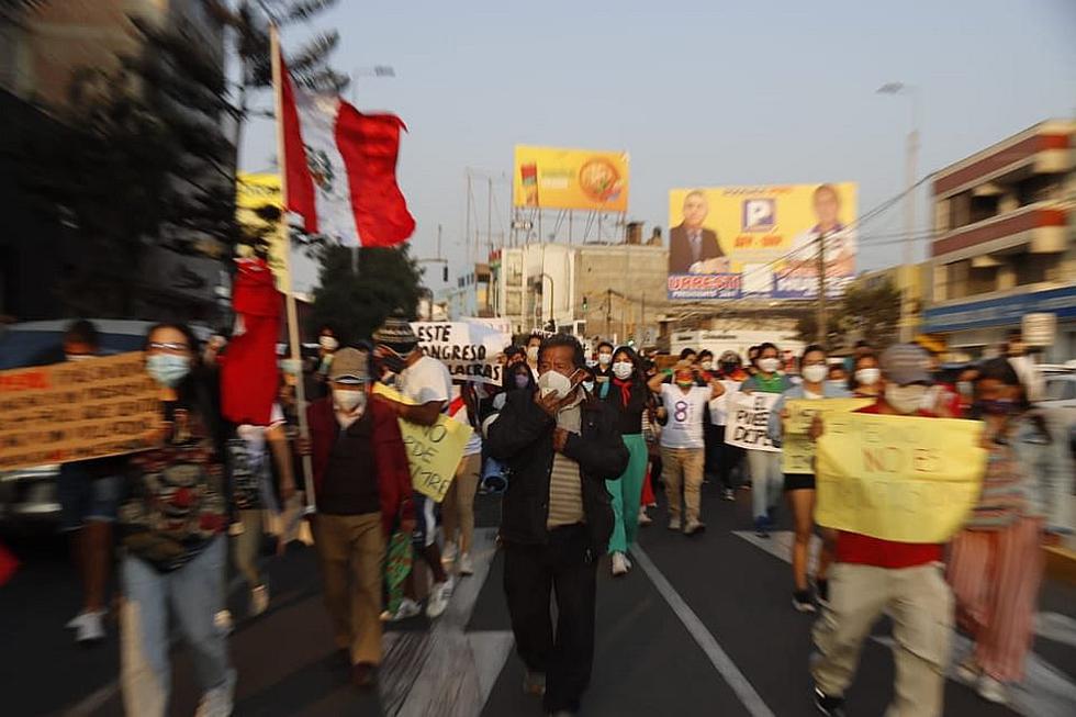 Continúa la jornada de protesta contra Manuel Merino en Trujillo  (FOTOS GALERIA) 