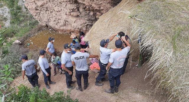 Huancavelica: con apoyo de los agentes de la comisaría de Moya, la familia  Gómez Vilcañaupa pasarán unos días de tranquilidad.