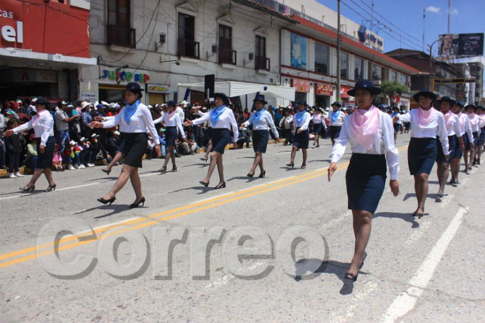 Colorido desfile engalana calles de Huancayo (FOTOS) 