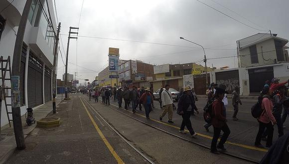 Tacna: Pobladores de Pampa Sitana realizan marcha de sacrificio buscan permiso de aguas