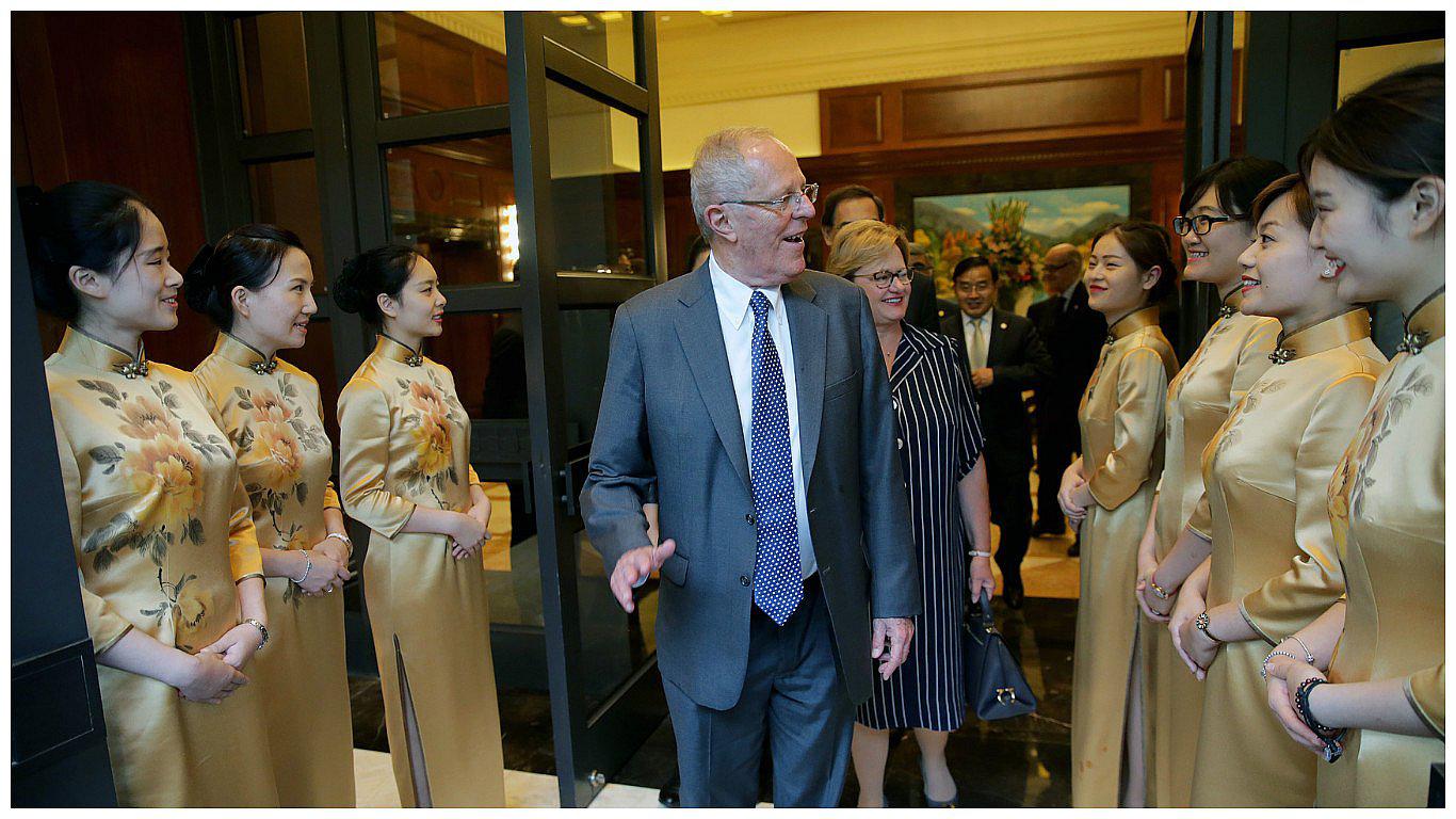 Pedro Pablo Kuczynski finaliza su viaje a China y parte rumbo a Estados Unidos