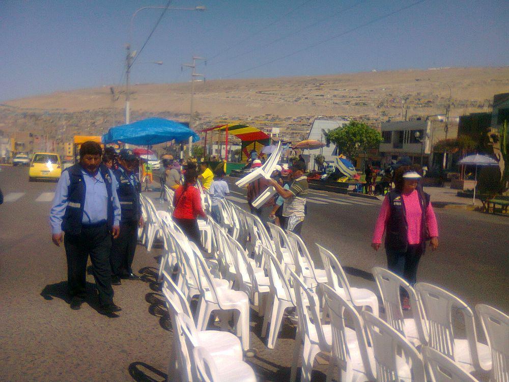 Carnavales 2016: ambulantes ofertan en S/10 precio de asientos para ver pasacalle