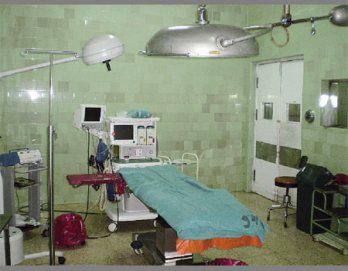 Urge equipamiento de salas de cirugía de hospital Carrión