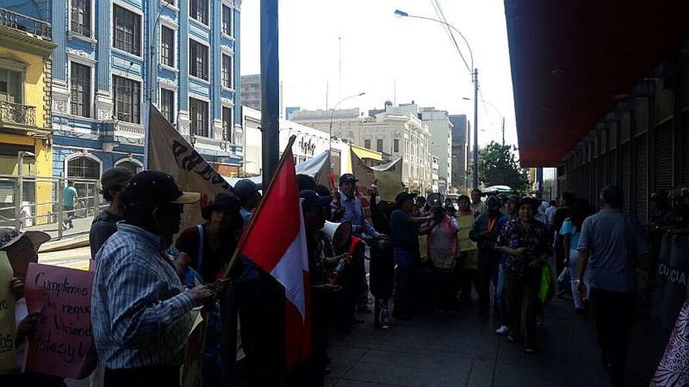 Protestaron en Lima por obras en La Mansión II de Socabaya (FOTOS)