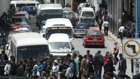 Miles de taxistas buscan la formalización en Cusco