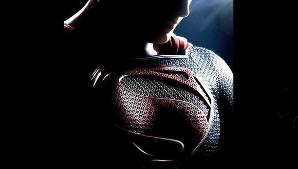 Revelan el primer poster de la nueva cinta de Superman