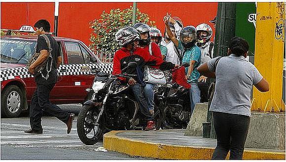 Municipalidad de Surco multará a quienes ofrezcan servicio de taxi en motos lineales