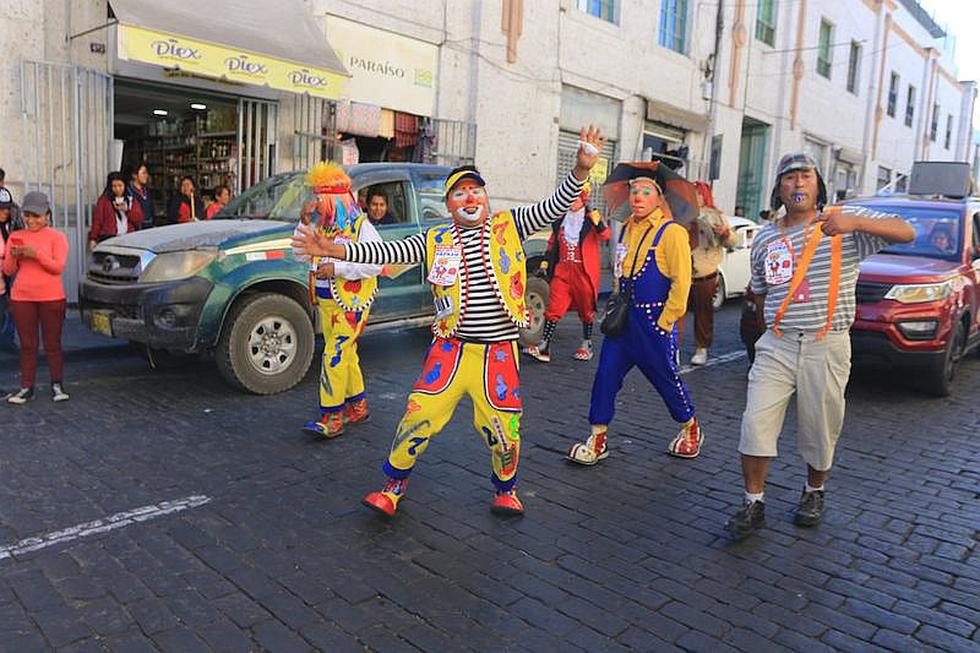 Payasos armaron fiesta en las calles del Centro Histórico (FOTOS y VIDEO)