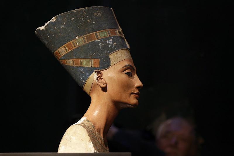 Egipto comparte teoría de nuevo sepulcro vecino a Tutankamón, pero no cree que es de Nefertiti