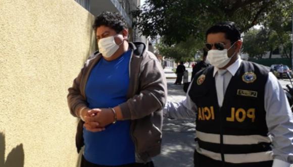 Arequipa: Detienen a policía que pidió coima de 850 soles a chofer para no ponerle papeleta.